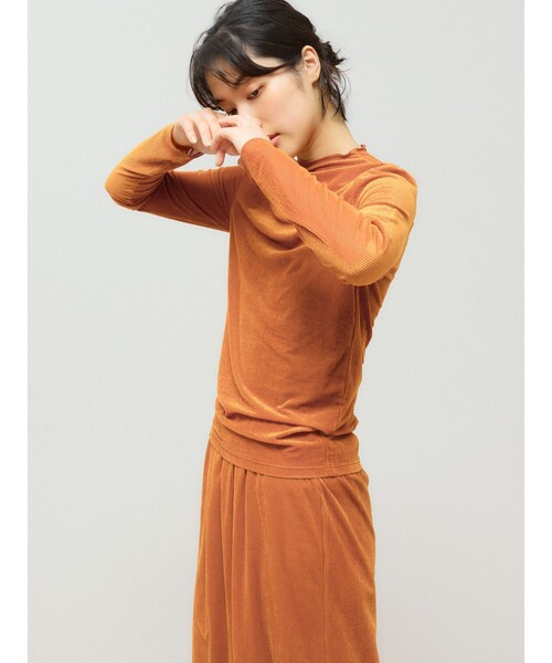 MIDIUMISOLID（ミディウミソリッド）の「MIDIUMISOLID for Ladies シアーベロアリブトップス（Tシャツ/カットソー・レディース・ブラック/ネイビー/オレンジ・FREE）」の8枚目の写真