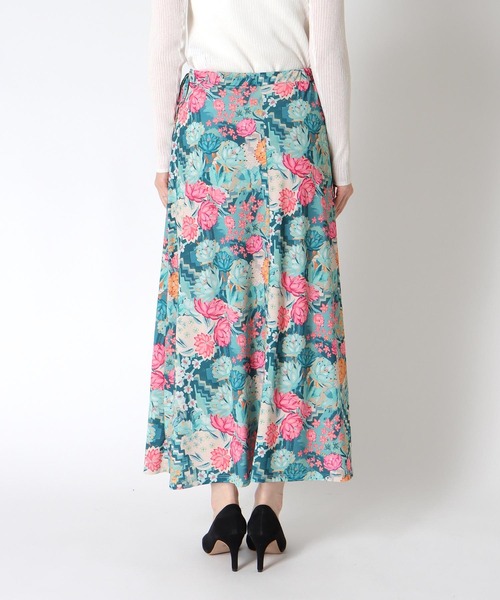 Three Four Time(スリーフォータイム)の「レトロフラワープリントスカート(スカート・レディース・グリーン・FREE)」の5枚目の写真