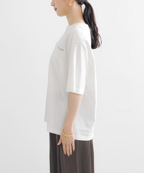 URBAN RESEARCH（アーバンリサーチ）の「グラフィックスーベニアTシャツ（Tシャツ/カットソー・レディース・オフホワイト/ブラック系その他/ホワイト系その他・FREE）」の12枚目の写真