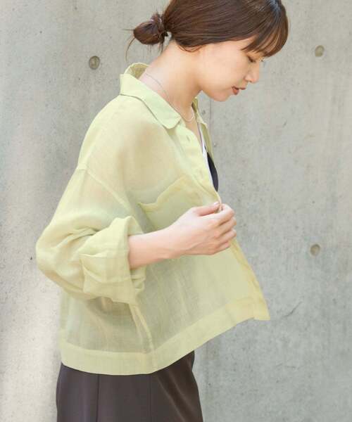 IENA（イエナ）の「ラミーショートシャツ（シャツ/ブラウス・レディース・イエロー/ホワイト/ブラウン/スカイブルー・FREE）」の4枚目の写真