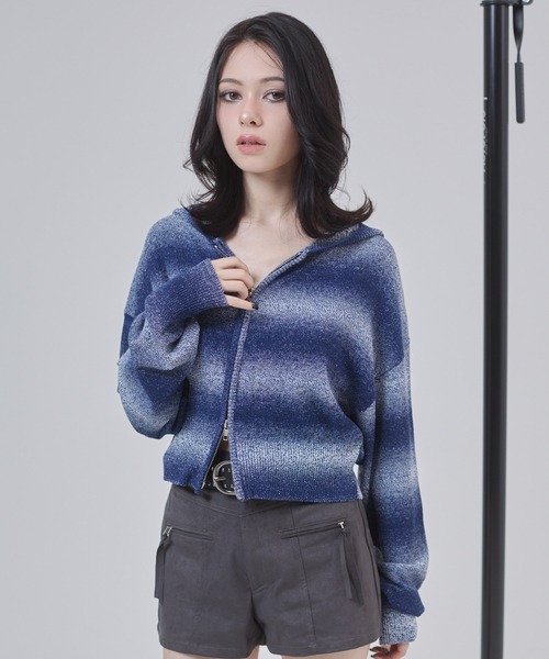 ENVYM（アンビー）の「グラデーションボーダーニットフーディー（カーディガン/ボレロ・レディース・ブラック/ネイビー/ブラウン・FREE）」の9枚目の写真