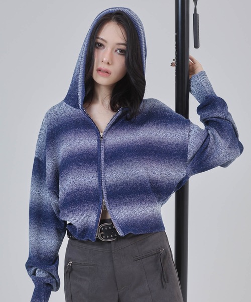 ENVYM（アンビー）の「グラデーションボーダーニットフーディー（カーディガン/ボレロ・レディース・ブラック/ネイビー/ブラウン・FREE）」の13枚目の写真