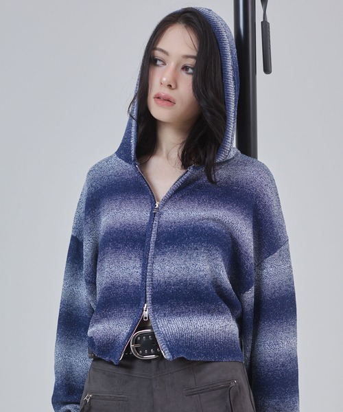 ENVYM（アンビー）の「グラデーションボーダーニットフーディー（カーディガン/ボレロ・レディース・ブラック/ネイビー/ブラウン・FREE）」の14枚目の写真