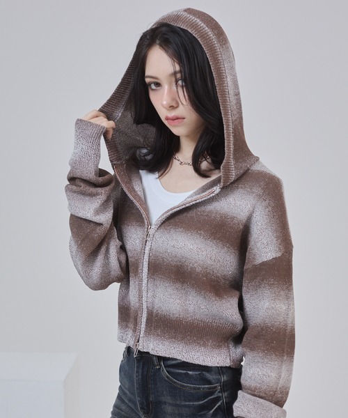 ENVYM（アンビー）の「グラデーションボーダーニットフーディー（カーディガン/ボレロ・レディース・ブラック/ネイビー/ブラウン・FREE）」の20枚目の写真