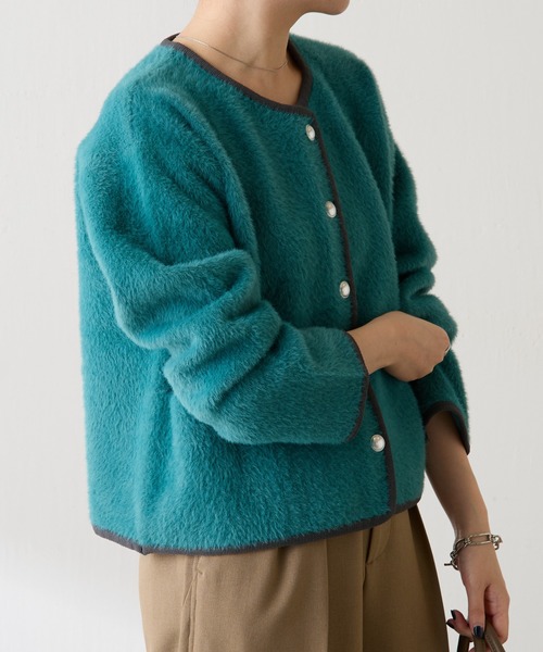 COLLAGE GALLARDAGALANTE（コラージュガリャルダガランテ）の「ミニシャギーカーディガン（カーディガン/ボレロ・レディース・ベージュ/ネイビー/グリーン・FREE）」の12枚目の写真