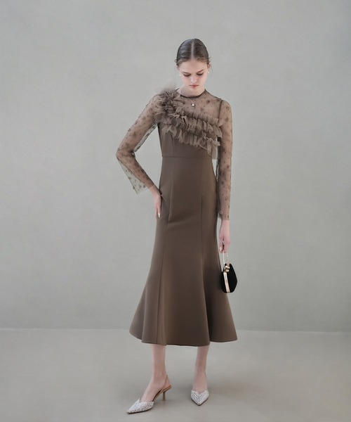 Leja（レジャ）の「【LEJA】フラワーモチーフアシンメトリーチュールマーメイドワンピースドレス 2点セット 美脚効果結婚式 パーティードレス 成人式 二次会 同窓会 お呼ばれ オケージョン 20代 30代（ドレス・レディース・ブラウン/ブラック・SMALL/MEDIUM）」の7枚目の写真