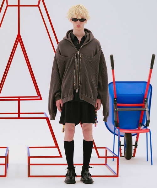 amok(アモク)の「TWO-IN-ONE SWEAT(パーカー・メンズ・ピンク/ブラック・S/L/M)」の10枚目の写真