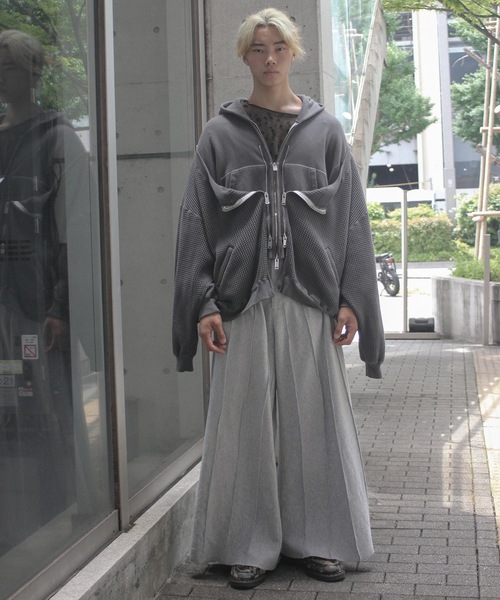 amok(アモク)の「TWO-IN-ONE SWEAT(パーカー・メンズ・ピンク/ブラック・S/L/M)」の16枚目の写真