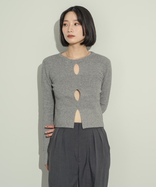 NEUNA（ヌナ）の「フロントオーバルニットトップス（ニット/セーター・レディース・ブラック/ネイビー/オフホワイト/グレー・FREE）」の22枚目の写真