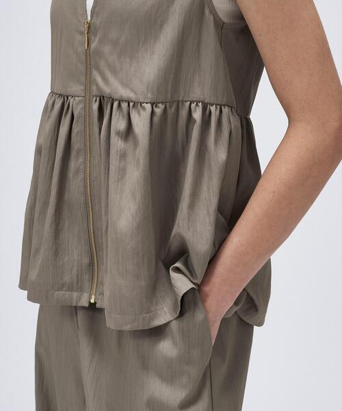 cloenc（クロエンス）の「【セットアップ／手洗い可】ペプラムZIPジレ（ベスト・レディース・ブラック/カーキ・02）」の8枚目の写真