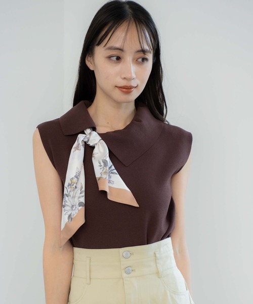 NOELA(ノエラ)の「スカーフ付きアシメカラーニット(ニット/セーター・レディース・ベージュ/ブラウン/ブルー・フリー)」の8枚目の写真