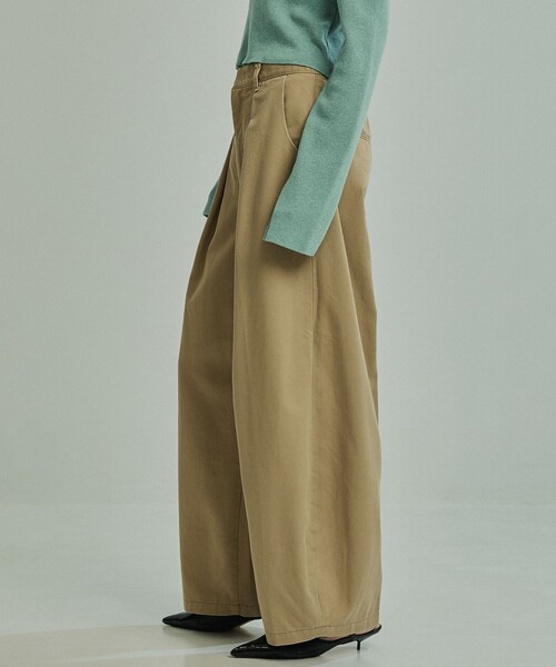 PUBLIC TOKYO(パブリックトウキョウ)の「PUBLIC CURVE CHINO(チノパンツ・レディース・ホワイト/ベージュ・2/1)」の10枚目の写真