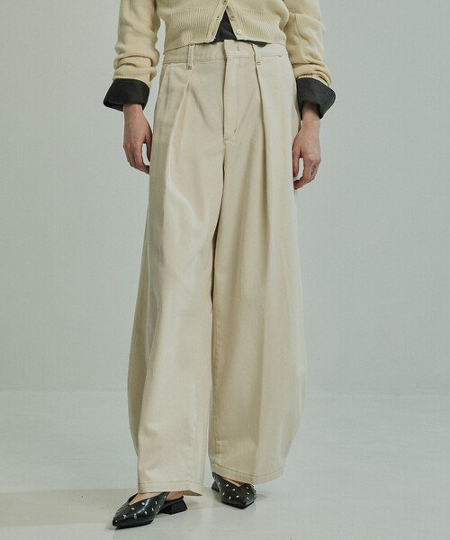 PUBLIC TOKYO(パブリックトウキョウ)の「PUBLIC CURVE CHINO(チノパンツ・レディース・ホワイト/ベージュ・2/1)」の11枚目の写真