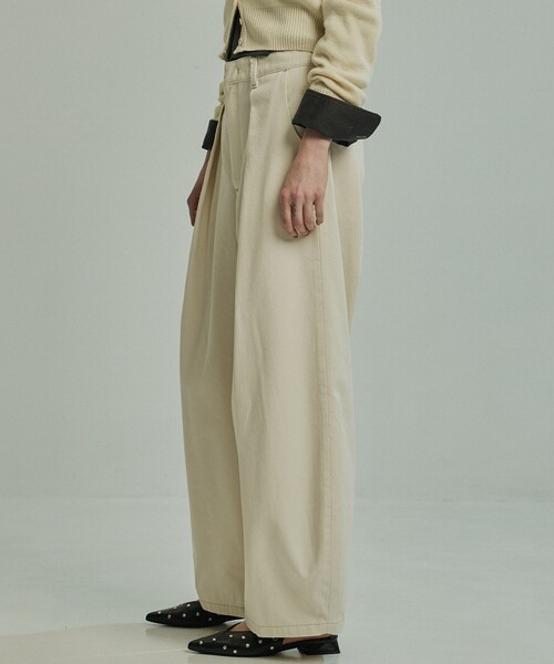 PUBLIC TOKYO(パブリックトウキョウ)の「PUBLIC CURVE CHINO(チノパンツ・レディース・ホワイト/ベージュ・2/1)」の13枚目の写真