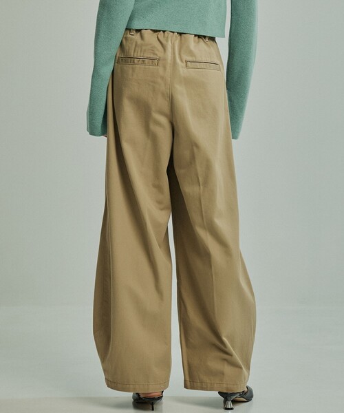 PUBLIC TOKYO(パブリックトウキョウ)の「PUBLIC CURVE CHINO(チノパンツ・レディース・ホワイト/ベージュ・2/1)」の15枚目の写真