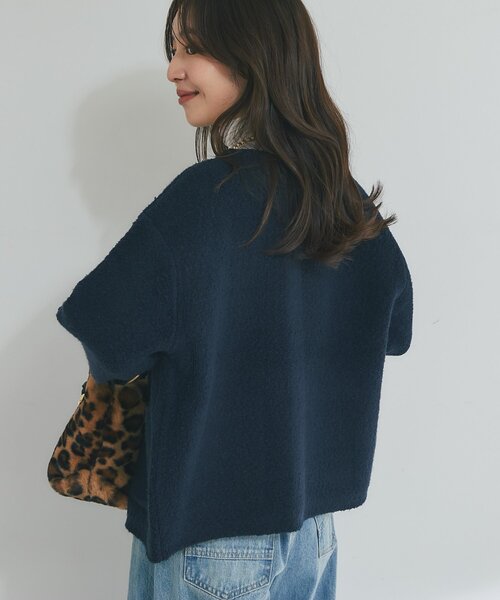 La boutique BonBon（ラブティックボンボン）の「【今すぐお届け！・程よいカジュアル感】ブークレ接結ニットジャケットカーディガン（ノーカラージャケット・レディース・ネイビー/ピンク/オフホワイト・FREE）」の6枚目の写真