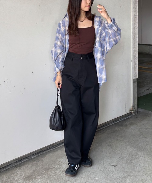 ISOOK（アイスー）の「【ISOOK / アイスー】チェックオーバーサイズシャツ / チェックシャツ メンズライク ビックサイズ ルーズ 長袖 グレー ベージュ ブルー 冷房対策 日差し対策 羽織り ZOZOTOWN限定（シャツ/ブラウス・レディース・チャコールグレー/ブルー/ベージュ・FREE）」の18枚目の写真