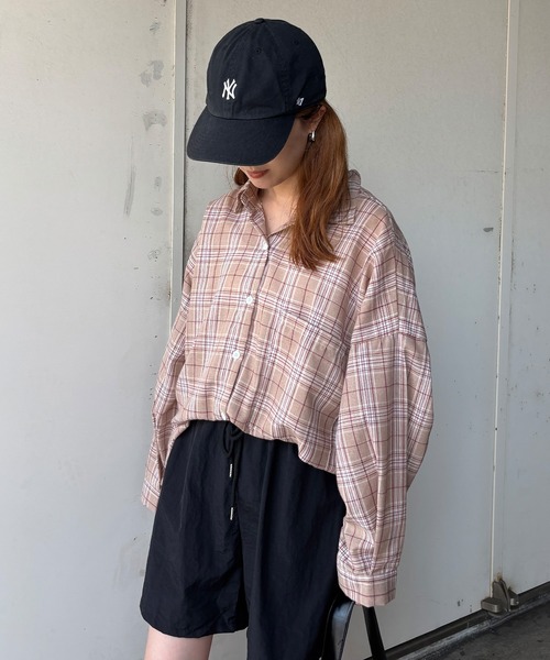 ISOOK（アイスー）の「【ISOOK / アイスー】チェックオーバーサイズシャツ / チェックシャツ メンズライク ビックサイズ ルーズ 長袖 グレー ベージュ ブルー 冷房対策 日差し対策 羽織り ZOZOTOWN限定（シャツ/ブラウス・レディース・チャコールグレー/ブルー/ベージュ・FREE）」の9枚目の写真