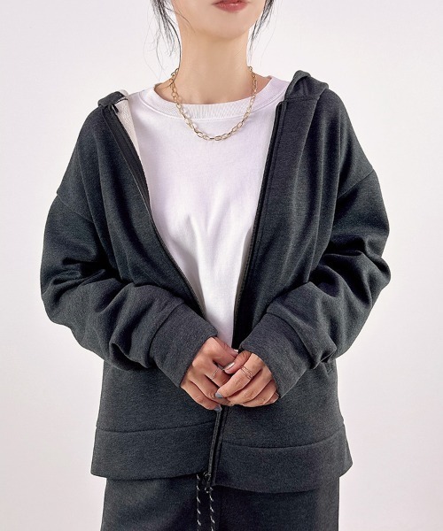 CLOTHY(クロシィ)の「【あったか裏ボアシリーズ】セットアップ対応!裏ボアフルジップパーカー(パーカー・レディース・チャコールグレー/ライトグレー/グレー・MEDIUM/LARGE)」の15枚目の写真