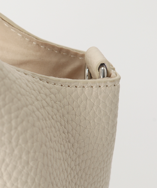 B.C STOCK（ベーセーストック）の「《追加》スクエアハンドBAG（ショルダーバッグ・レディース・ネイビー/ベージュ/アイボリー/ボルドー・FREE）」の16枚目の写真