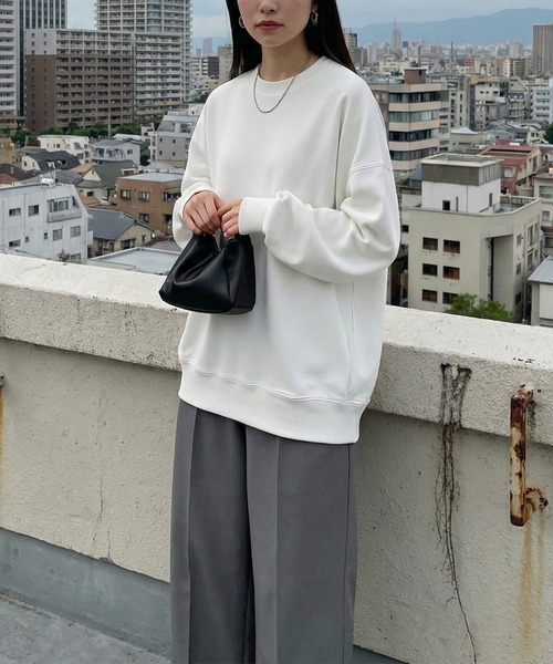 CROSS & STITCH(クロスステッチ)の「ダボっとリラックス感!【Cross&Stitch】レギュラーウェイト ビッグシルエット スウェットシャツ オーバーサイズ SB2280(スウェット・レディース・サンドベージュ/ダークブルー/ホワイト/ヘザーグレー/ダークグリーン/ブラック・M/L)」の2枚目の写真