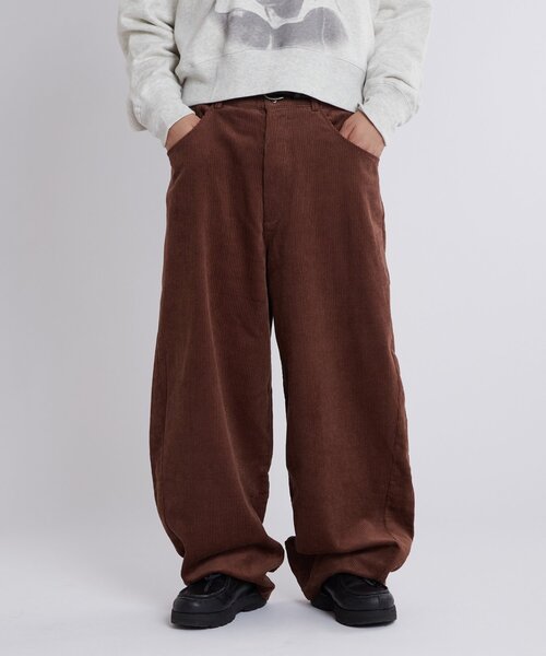 WHO'S WHO gallery(フーズフーギャラリー)の「KOOKYN コーデュロイカーブパンツ(その他パンツ・メンズ・ブラック/ブラウン/ネイビー・FREE)」の12枚目の写真