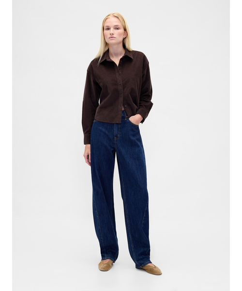 GAP(ギャップ)の「コーデュロイ ストレートヘム クロップドシャツ(シャツ/ブラウス・レディース・ベージュ/ブラウン・XS/S/M/L/XXS)」の6枚目の写真
