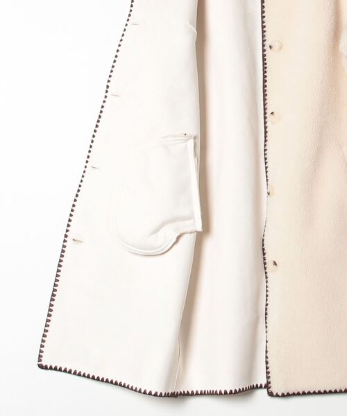 Guess（ゲス）の「MIA Faux Fur Sherpa Coat コート  （ノーカラージャケット・レディース・ホワイト系その他・X-SMALL/LARGE/MEDIUM/SMALL）」の9枚目の写真