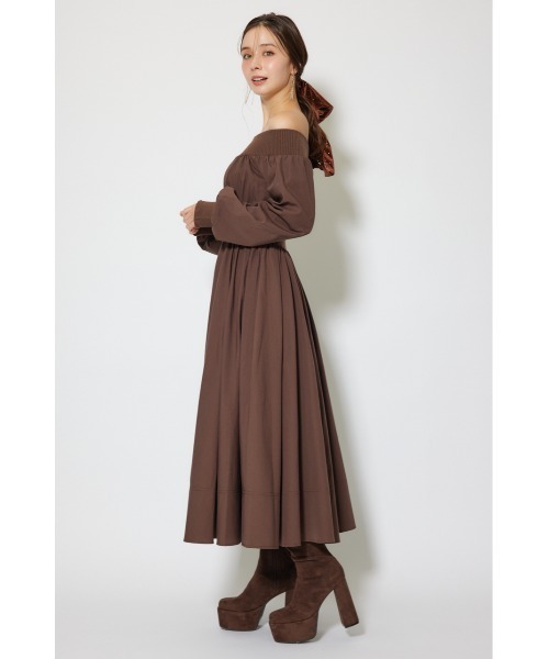 rienda(リエンダ)の「MA-1オフショルロングスリーブワンピース 秋服 冬服(ワンピース・レディース・ブラウン/アイボリー/ブラック・SMALL/MEDIUM)」の4枚目の写真