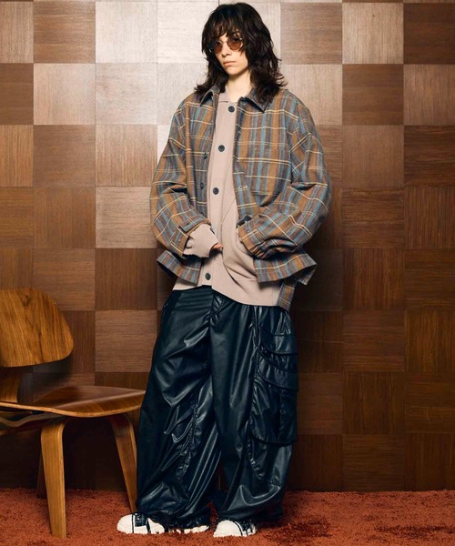 MAISON SPECIAL（メゾンスペシャル）の「《UNISEX》Re-knitting High Gauge Polo Cardigan/編みかえハイゲージプライムオーバーポロカーディガン【MAISON SPECIAL/メゾンスペシャル】（カーディガン/ボレロ・メンズ・ブラック/グレイッシュベージュ/パープル/レッド・0/1/2）」の5枚目の写真