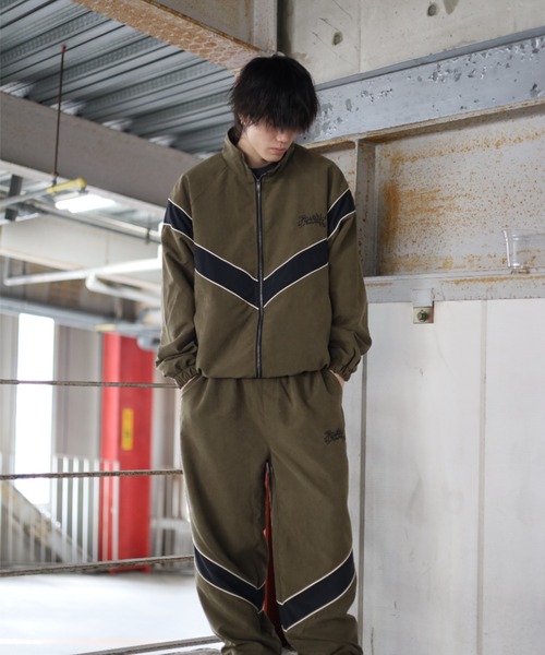 ATMARK（アットマーク）の「《2サイズ展開　/　UNISEX　》ATMARKグラフティピーチトラックジャケット　切り替え（セットアップ・レディース・チャコール/カーキ/オフホワイト・M/L）」の15枚目の写真