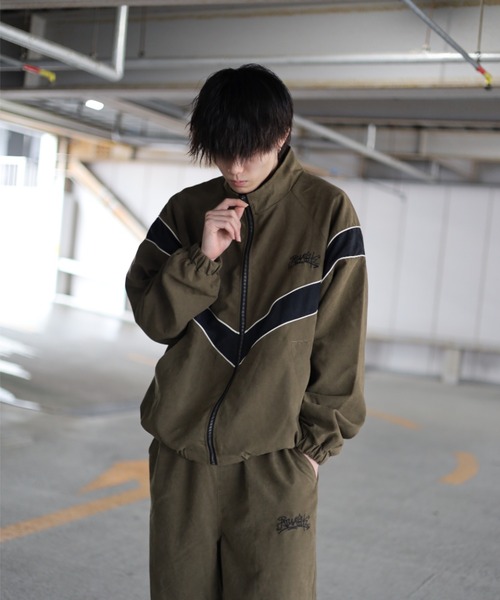 ATMARK（アットマーク）の「《2サイズ展開　/　UNISEX　》ATMARKグラフティピーチトラックジャケット　切り替え（セットアップ・レディース・チャコール/カーキ/オフホワイト・M/L）」の16枚目の写真