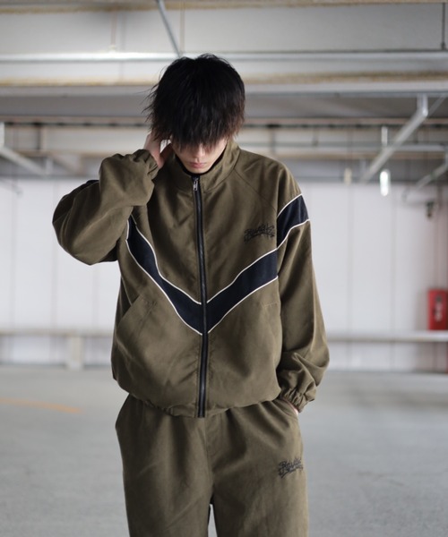 ATMARK（アットマーク）の「《2サイズ展開　/　UNISEX　》ATMARKグラフティピーチトラックジャケット　切り替え（セットアップ・レディース・チャコール/カーキ/オフホワイト・M/L）」の14枚目の写真