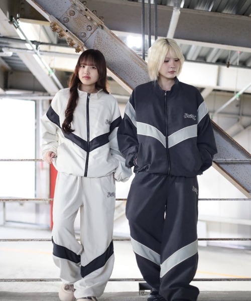 2サイズ展開 / UNISEX 》ATMARKグラフティピーチトラックジャケット