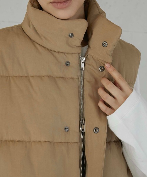 LA PEAU DE GEM(ラポドゥジェム)の「【LA PEAU DE GEM】bomber vest/ボンバーベスト(ダウンベスト・レディース・ベージュ/ブラック・FREE)」の22枚目の写真