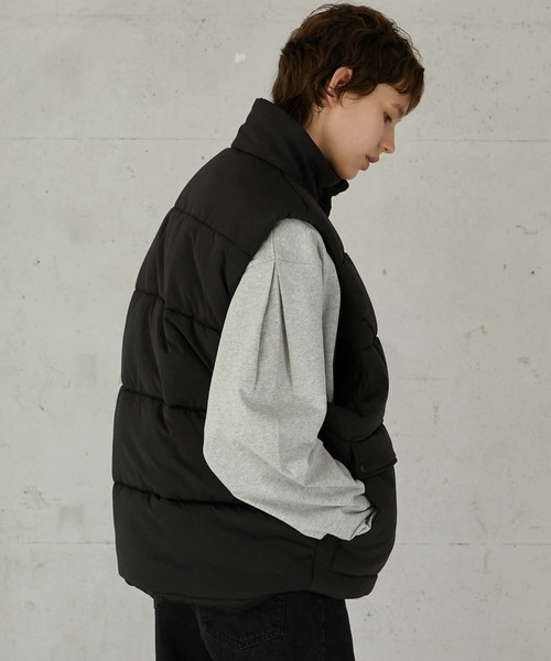 LA PEAU DE GEM(ラポドゥジェム)の「【LA PEAU DE GEM】bomber vest/ボンバーベスト(ダウンベスト・レディース・ベージュ/ブラック・FREE)」の9枚目の写真