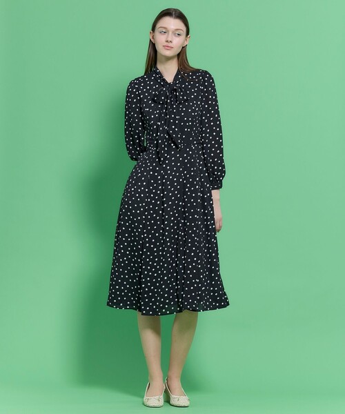 TOCCA(トッカ)の「【chayさん・八木アリサさん着用】PROMISE RIBBON ROSETTE ドット柄ドレス(ワンピース・レディース・ブラック系5/アイボリー系5・6/4/2/0)」の13枚目の写真