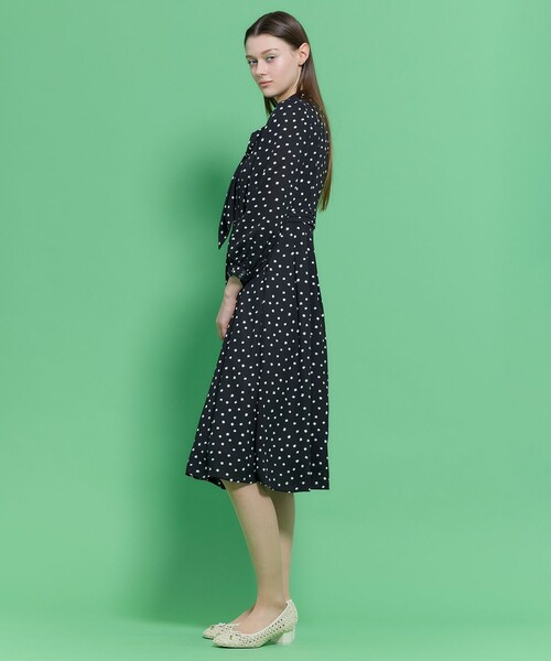 TOCCA(トッカ)の「【chayさん・八木アリサさん着用】PROMISE RIBBON ROSETTE ドット柄ドレス(ワンピース・レディース・ブラック系5/アイボリー系5・6/4/2/0)」の12枚目の写真