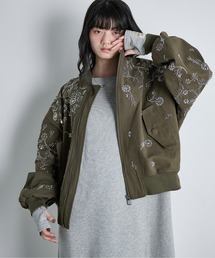 THE YOn（ザヨン）の「ビジューアクセントジップアップブルゾン（ブルゾン）」