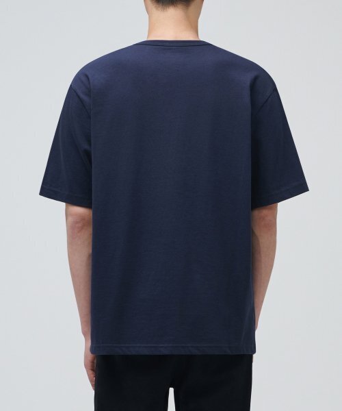MUSINSA STANDARD（ムシンサスタンダード）の「リラックスフィットクルーネックTシャツ[ネイビー]（Tシャツ/カットソー・メンズ・その他・MEDIUM/LARGE/X-LARGE/XX-LARGE/XXX-LARGE/SMALL）」の2枚目の写真