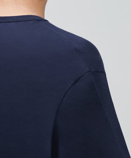 MUSINSA STANDARD（ムシンサスタンダード）の「リラックスフィットクルーネックTシャツ[ネイビー]（Tシャツ/カットソー・メンズ・その他・MEDIUM/LARGE/X-LARGE/XX-LARGE/XXX-LARGE/SMALL）」の5枚目の写真