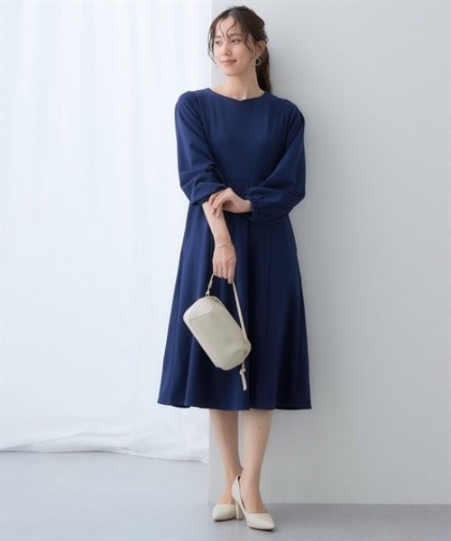 7days Life Styling(セブンデイズライフスタイリング)の「【UVカット】袖ボリュームハートネックフレアストレッチワンピース ジャージーシリーズ(ワンピース・レディース・ネイビー/ブラック・M/L/LL/3L)」の6枚目の写真