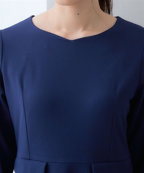 7days Life Styling(セブンデイズライフスタイリング)の「【UVカット】袖ボリュームハートネックフレアストレッチワンピース ジャージーシリーズ(ワンピース・レディース・ネイビー/ブラック・M/L/LL/3L)」の11枚目の写真