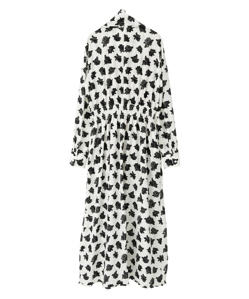 Tiara（ティアラ）の「オールドローズプリントボウリボン付きワンピース（ワンピース・レディース・ネイビー/オフホワイト・FREE）」の8枚目の写真