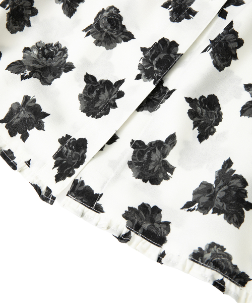 Tiara（ティアラ）の「オールドローズプリントボウリボン付きワンピース（ワンピース・レディース・ネイビー/オフホワイト・FREE）」の12枚目の写真