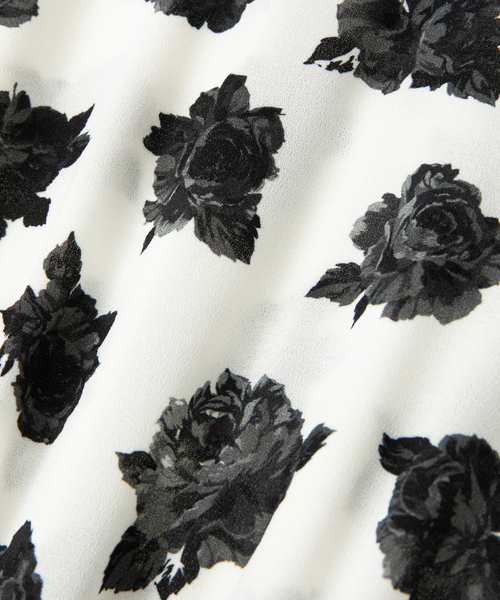 Tiara（ティアラ）の「オールドローズプリントボウリボン付きワンピース（ワンピース・レディース・ネイビー/オフホワイト・FREE）」の14枚目の写真