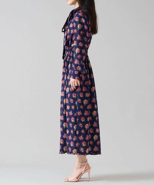 Tiara（ティアラ）の「オールドローズプリントボウリボン付きワンピース（ワンピース・レディース・ネイビー/オフホワイト・FREE）」の21枚目の写真