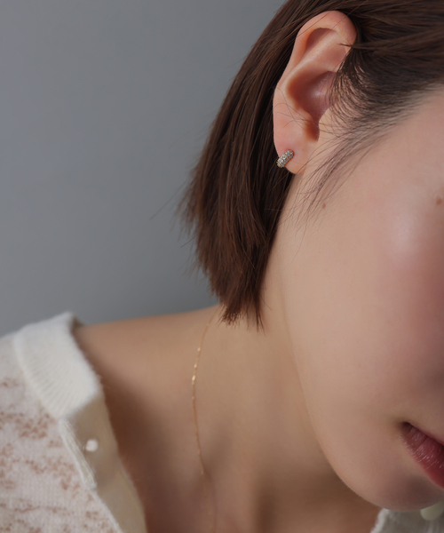 Lilas(リラ)の「beansパヴェダイヤフープピアス K18(両耳)(ピアス(両耳用)・レディース・ゴールド・FREE)」の3枚目の写真