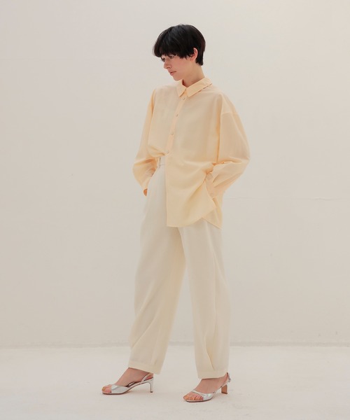 DRESSLAVE(ドレスレイブ)の「double satin hem tuck pants(ダブルサテンヘムタックパンツ)(その他パンツ・レディース・ホワイト/ブラック・36/38)」の12枚目の写真