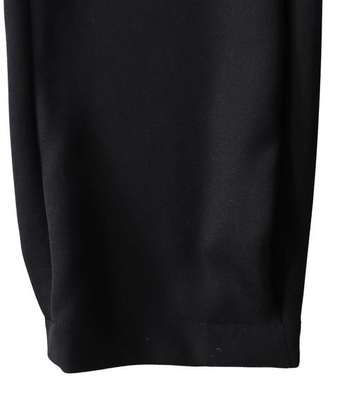 DRESSLAVE(ドレスレイブ)の「double satin hem tuck pants(ダブルサテンヘムタックパンツ)(その他パンツ・レディース・ホワイト/ブラック・36/38)」の18枚目の写真